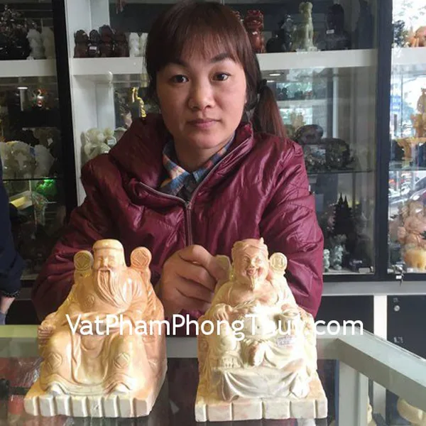 Chị Trâm - khách hàng mua bộ thần tài thổ địa TDV3-1