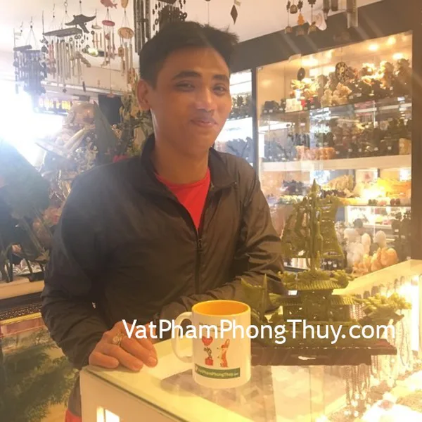 Anh Thịnh - khách hàng mua thuyền rồng lam ngọc HM182