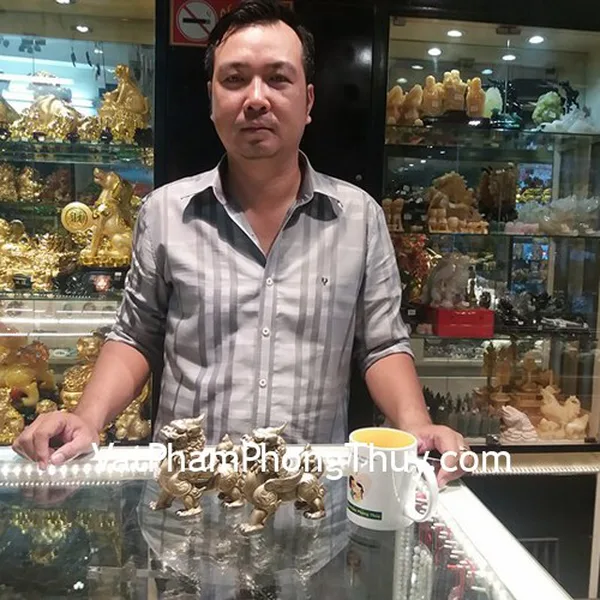 Anh Công - Khách hàng mua Tỳ hưu đồng cánh trơn D211