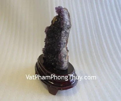 Bông thạch anh tím Uruguay,đế cây đỗ quyên. TAT-02-S3-7276