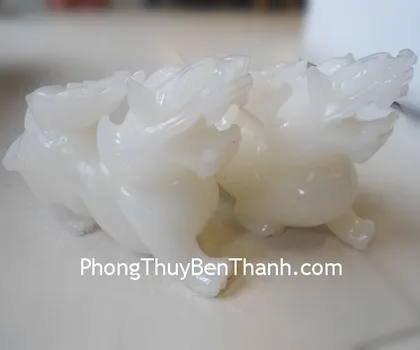 Tỳ hưu bạch ngọc cõng con trung FHM005