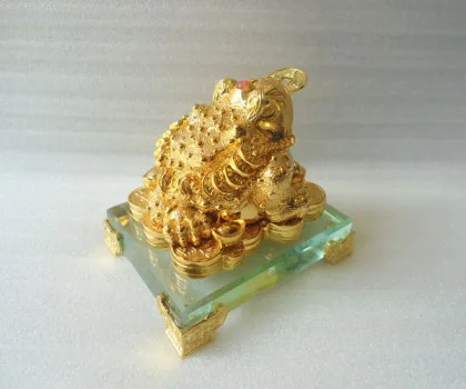 Thiềm thừ vàng nhỏ đế thủy tinh - chiêu tài K149M