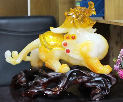 Tỳ hưu ngọc lưu ly vàng khủng đế gỗ - Chiêu tài bích tà C037A