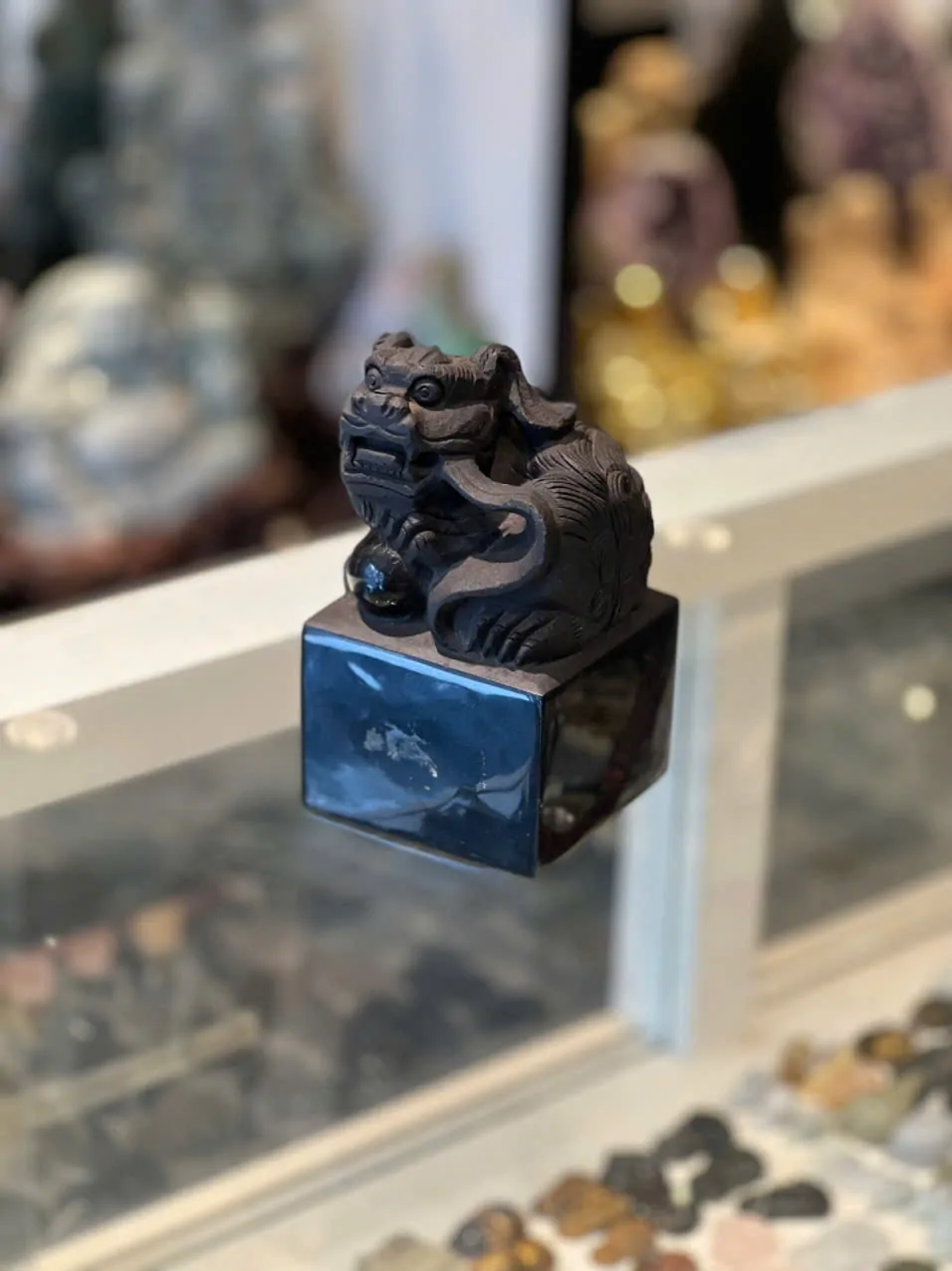 Ấn Tỳ hưu đá hắc ngà R050