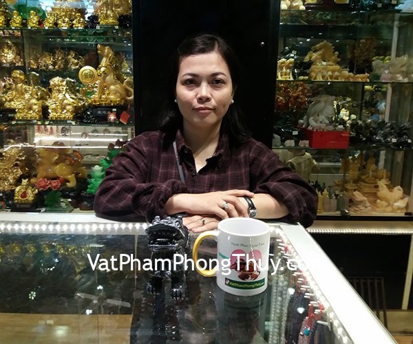 Cô Năm - Khách hàng mua Tỳ hưu bắc kinh đen trung BKD-M