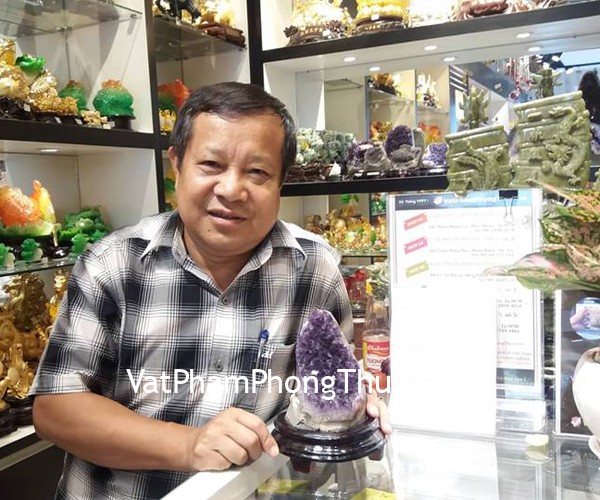 Anh Quang - khách hàng mua bông thạch anh tím Uruguay H089-9702